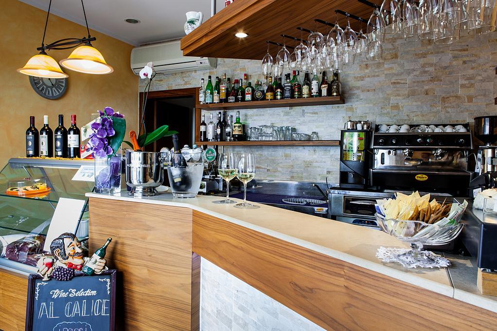 Osteria Da Cesare E Locanda 카스텔산피에트로테르메 외부 사진