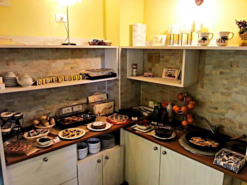 Osteria Da Cesare E Locanda 카스텔산피에트로테르메 외부 사진