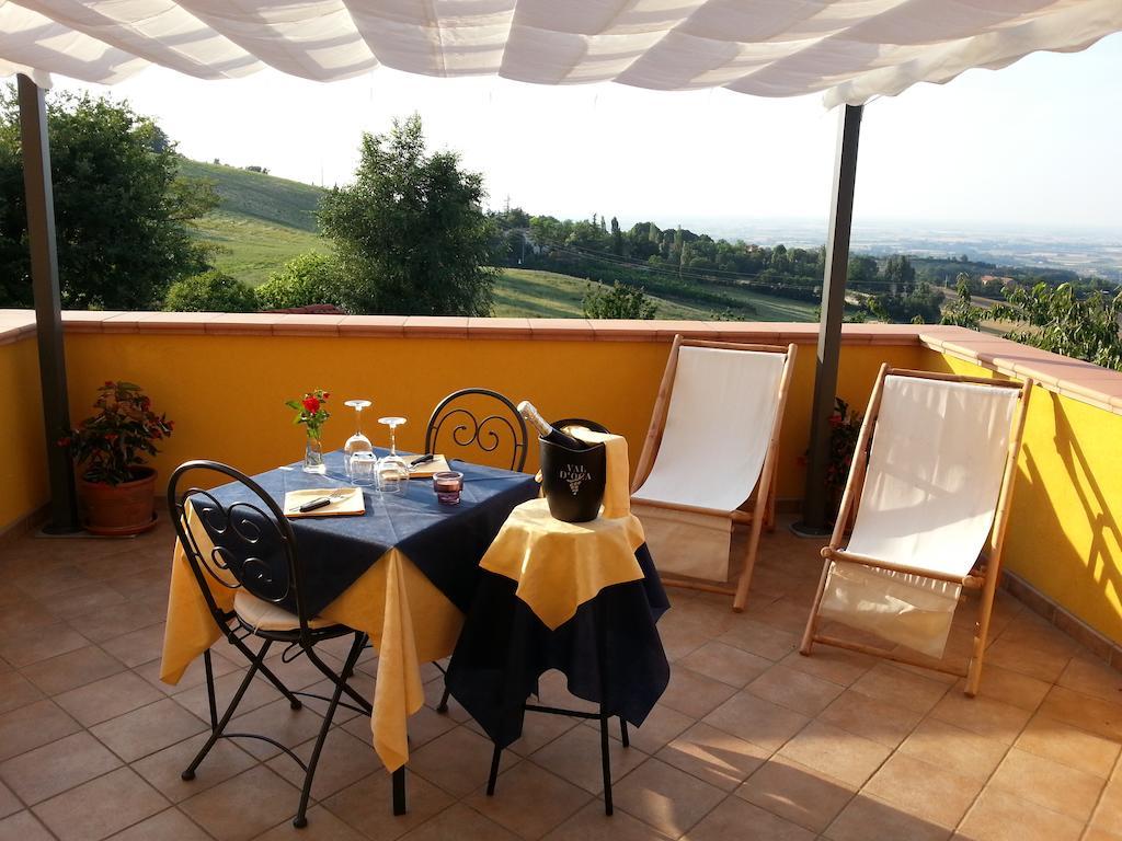 Osteria Da Cesare E Locanda 카스텔산피에트로테르메 객실 사진