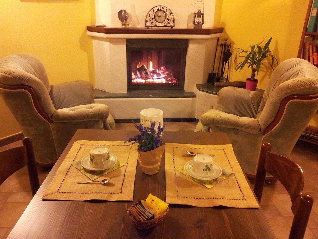 Osteria Da Cesare E Locanda 카스텔산피에트로테르메 외부 사진
