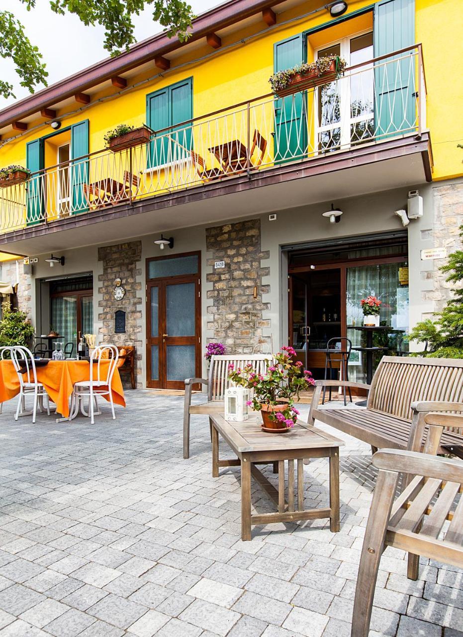 Osteria Da Cesare E Locanda 카스텔산피에트로테르메 외부 사진