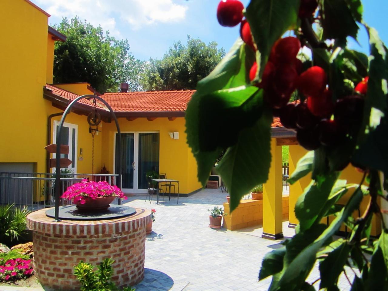 Osteria Da Cesare E Locanda 카스텔산피에트로테르메 외부 사진